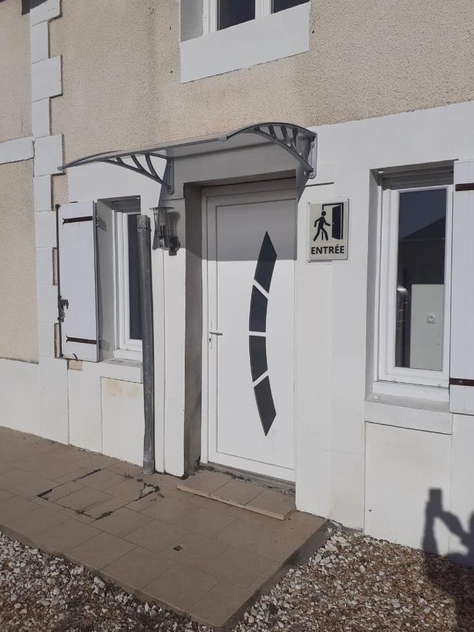 11 - Tres Joli 2 Pieces Tout Equipe Pour 1 A 5 Personnes, Vue Sur Parc Arbore, Parking Privatif Gratuit, Grand Fourgon Possible, Tout Le Linge De Maison Est Fourni Razac-sur-lʼIsle Exteriör bild